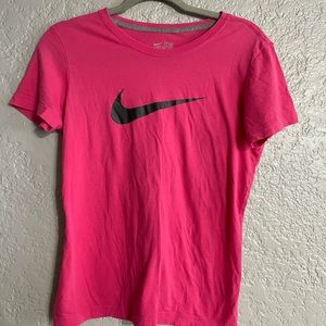 Nike women’s t shirt